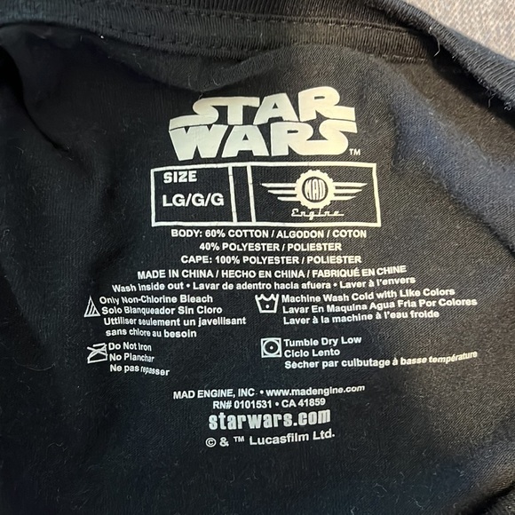 Star Wars Men’s Darth Vader T-shirt with cape size Large in excellent condition - Picture 4 of 4